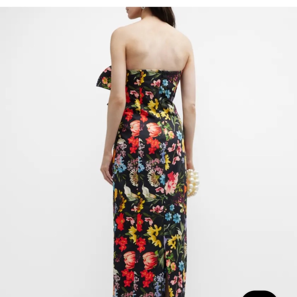 Wore this to a formal event this weekend and will not wear again. Wore once.